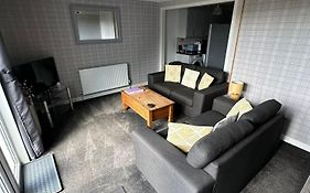 Self Catering Spacious 2 Bed Apartment With Sea Views